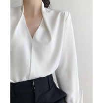  ICTS does not define pure elegance in time V-neck off-the-shoulder pleated temperament simple design long-sleeved white shirt