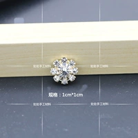 В форме цветка, золотой, инкрустировано бриллиантами