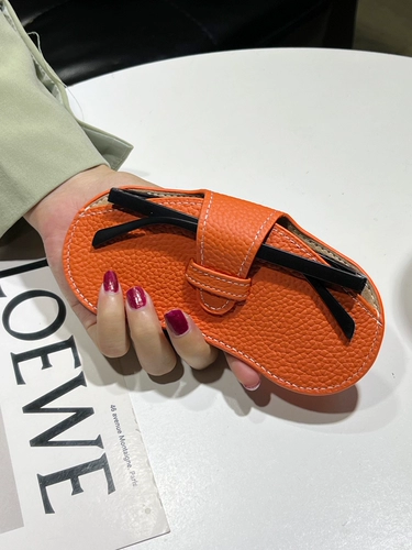 Солнцезащитные очки подходит для мужчин и женщин, портативная защитная система хранения, из натуральной кожи, простой и элегантный дизайн