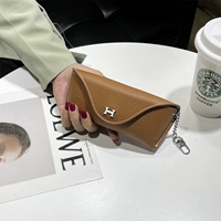 Коричневый [H -вывод] [Первый слой ковфид]]