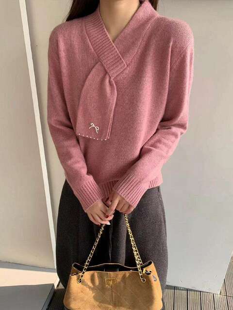Korean Style V-Neck Wool Knit Sweater with Ribbons, 2025 Winter New Design, High-End Fashionable Pullover Sweater for Women