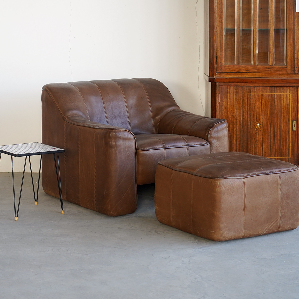 coznap medieval) Swiss maternity handmade cow leather thick and heavy single casual sofa footrest