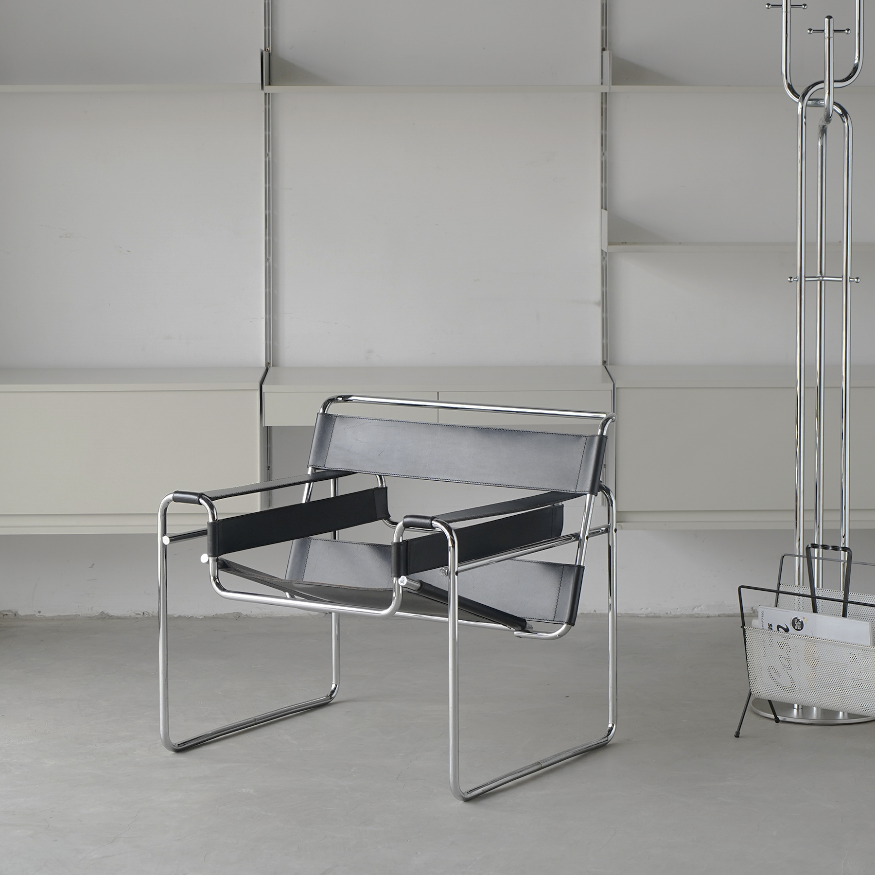 coznap medieval) Italian Marcel Breuer design Wassily Chair Vasily