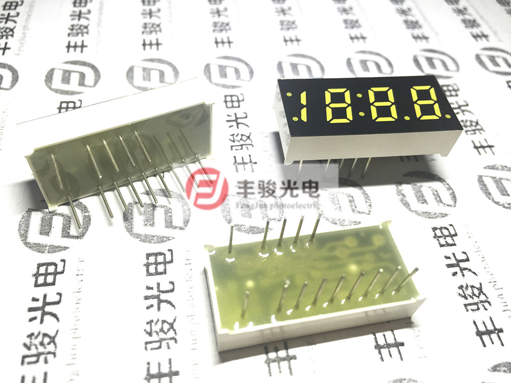 3431 3401BW white digital tube white car electronic clock Wuling Hongguang Electronic clock 18:88