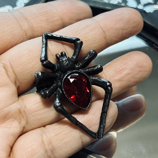 Британский бренд A Alchemy Gothic R222B Чёрная вдова Чёрная вдова красный кристалл паук кольцо