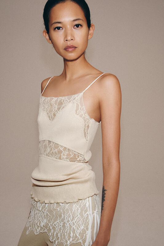 Domestic Purchasing Agent for Women's Clothing: Straight-Neck Lace Seamless Fabric Camisole Top 1067/010/942 Domestic Purchasing Agent for Women's Clothing: Straight-Neck Lace Seamless Fabric Camisole Top 1067/010/942