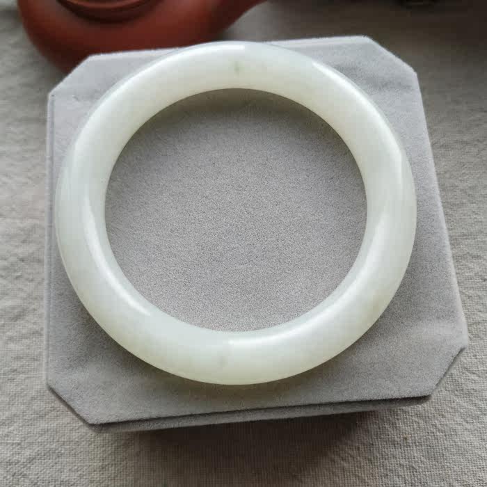 Hetian Jade Graceful white jade bracelet