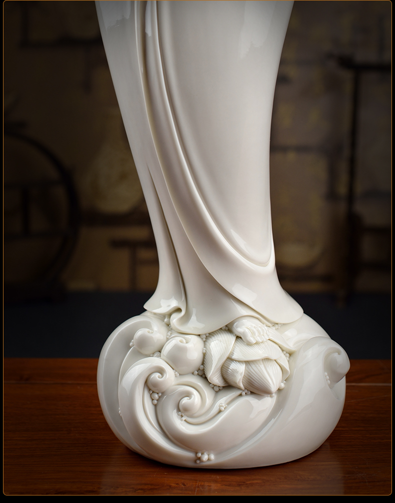 Jian - pin Lin yutang dai dehua white porcelain figure of Buddha, its art collection home furnishing articles 20 inch lotus guanyin