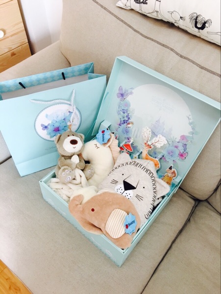 Coffret cadeau pour nouveau-né - Vêtements + Fournitures - Ref 1952177 Image 27