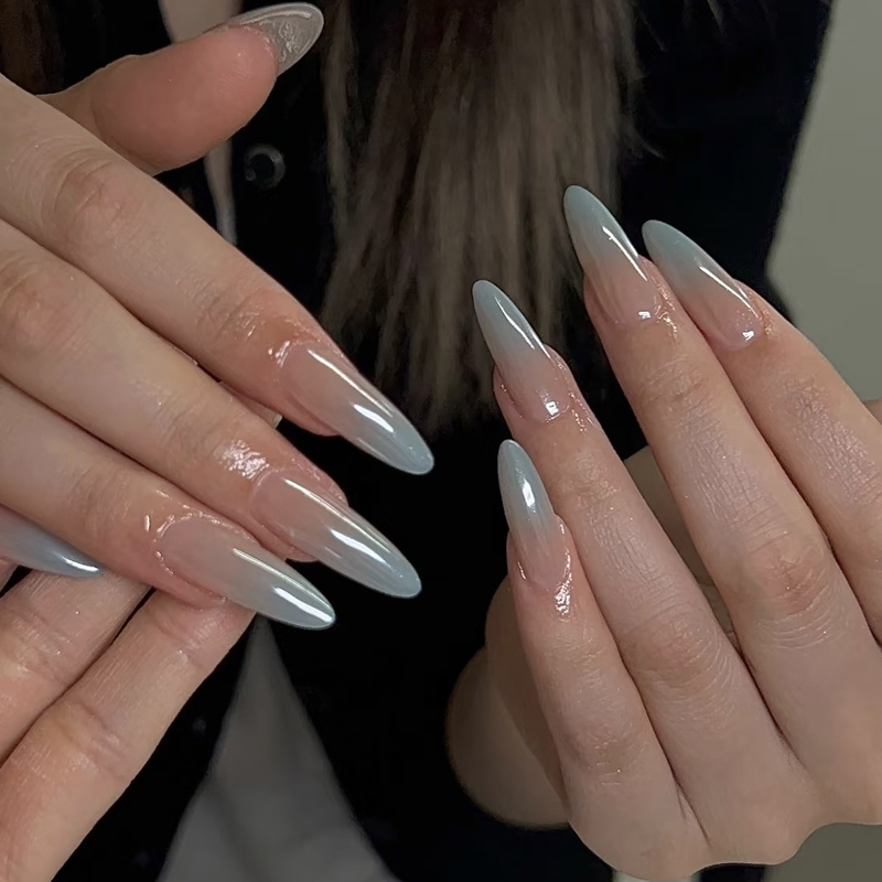 Handmade Spring and Summer Blue Gradient Haili Medium-Length Press-On Nails 2026 New Style High-End Nail Art Super Hot and Beautiful