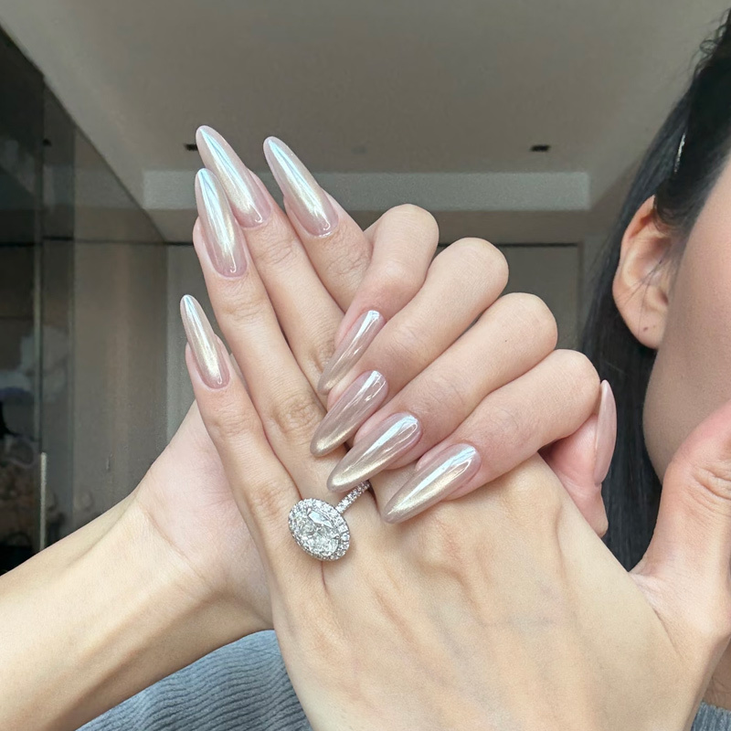 Handmade Nude Cat-Eye Haili Press-On Nails, Medium-Long Style, 2026 New Model, High-End Feel, Super Trendy for Summer Handmade Nude Cat-Eye Haili Press-On Nails, Medium-Long Style, 2026 New Model, High-End Feel, Super Trendy for Summer