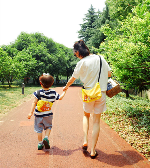 2019 McDonald's Rilakkuma parent-child bag messenger bag shoulder bag Rilakkuma toy bag backpack