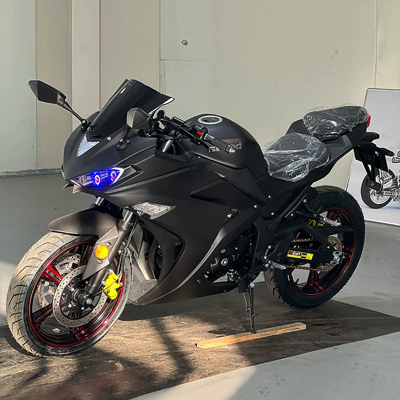 Ninja 150cc Национальная четырехдверная Электрическая распылительная мотоцикл спортивный автомобиль тяжелый локомотив дорожная гонка топливо транспортное средство можно получить лицензию