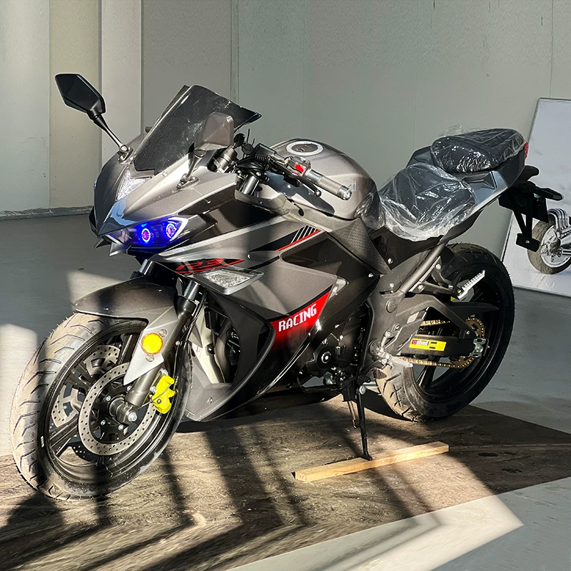 Ninja 150cc Национальная четырехдверная Электрическая распылительная мотоцикл спортивный автомобиль тяжелый локомотив дорожная гонка топливо транспортное средство можно получить лицензию