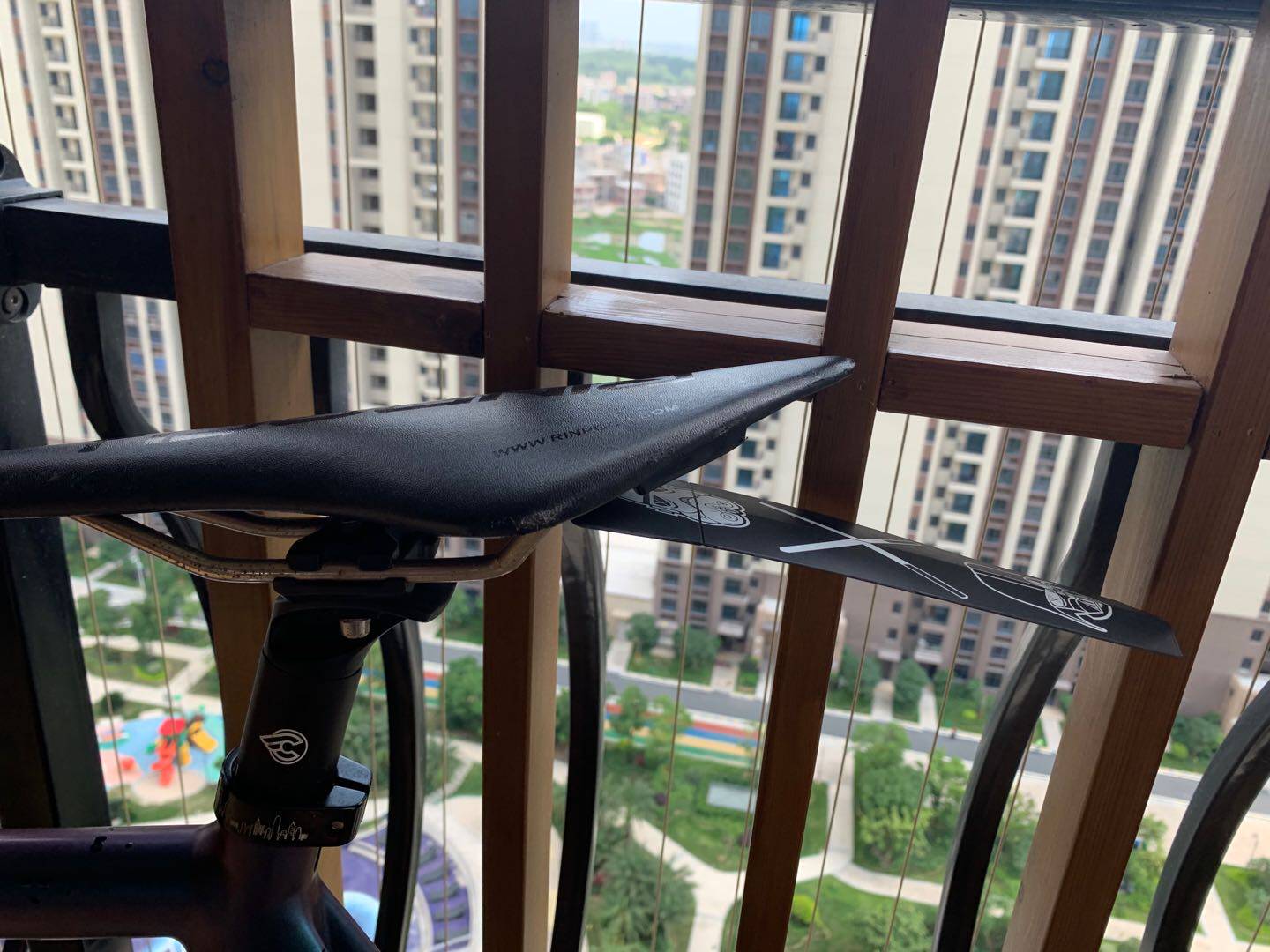 Крыло для велосипеда pizz 大战 死飞自行车公路登山车座包 挡泥板 挡水板 ass 屁股挡 OTHER