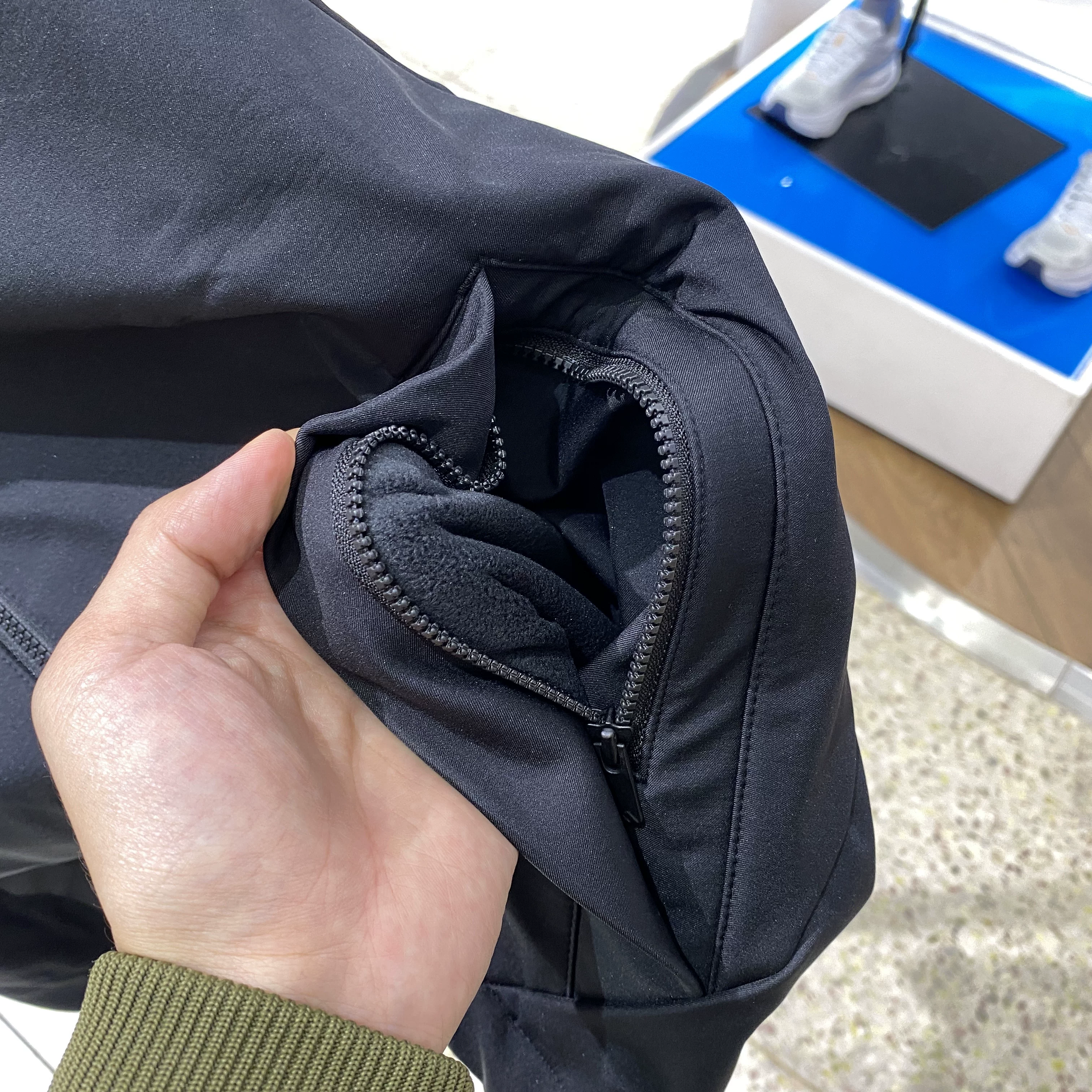 Женская спортивная одежда Adidas Вязаная куртка с капюшоном KC0054 KC0087 KS2761