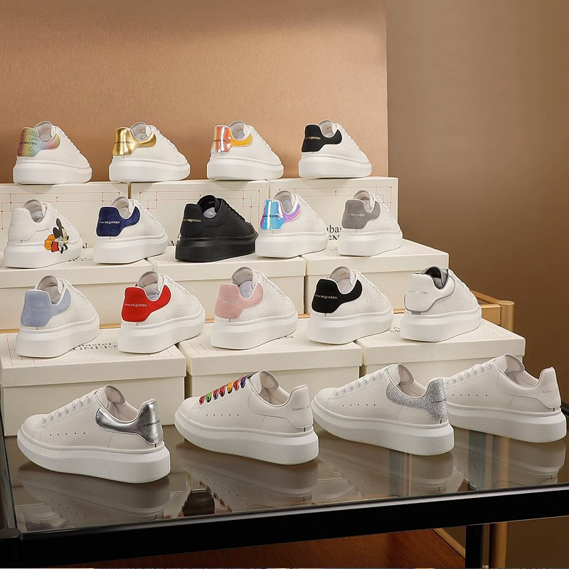 All-Leather Versatile 2026 New Thick-Soled Valentino Mcqueen White Sneakers for Women and Men, Jelly-Style Height-Increasing Casual Sneakers