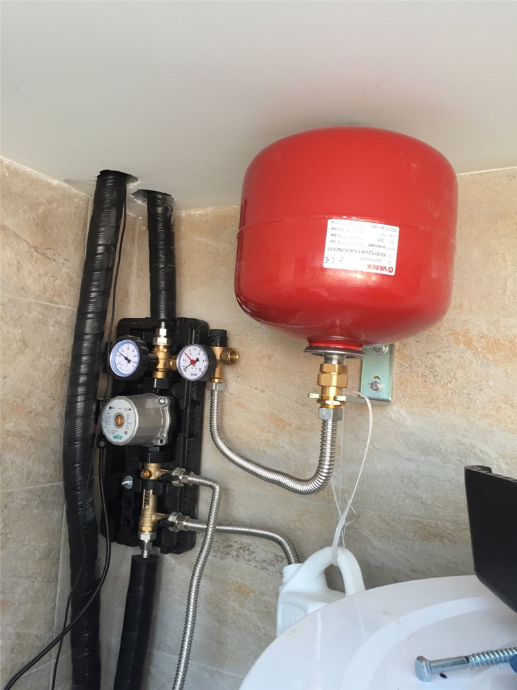 Vano VAREM flat plate collector split pressure solar expansion tank pressure tank 5L-40L