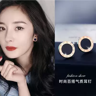 2021 new ear needle female Korean Net Red personality temperament simple versatile fashion small earrings ear jewelry tide