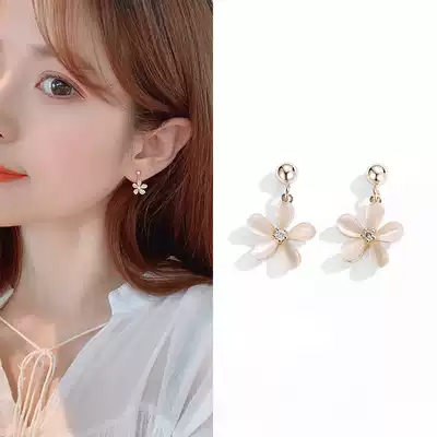 2021 new ear needle female Korean temperament simple small personality earrings 2019 earrings without ear hole ear clip tide