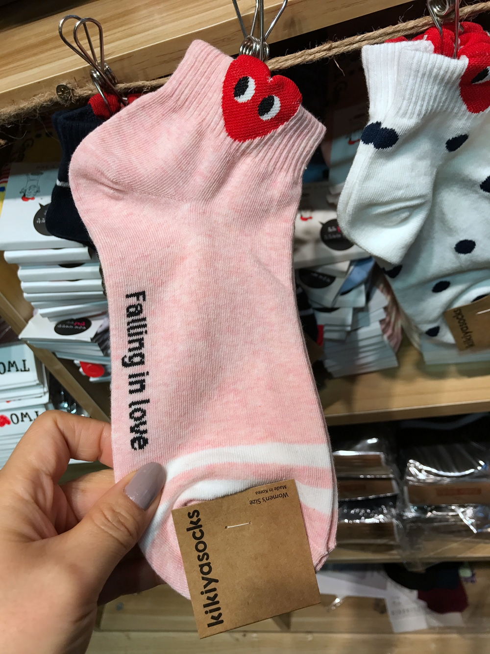 C12 Hàn Quốc KIKIYASOCKS Dongdaemun Nhập khẩu Mua Phim hoạt hình Red Love Stripe Cotton ngắn vớ nữ tất nike chính hãng