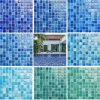 Бассейн, синяя стеклянная мозаика на стену