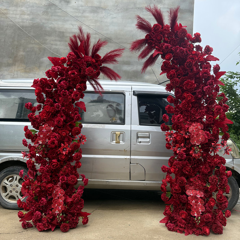 Wedding Props Wrought Iron Arch Red Flower Stand Horn-Shaped Door Ivory Door Lawn Rural Wedding Horn-Shaped Door Outdoor Flowers Wedding Props Wrought Iron Arch Red Flower Stand Horn-Shaped Door Ivory Door Lawn Rural Wedding Horn-Shaped Door Outdoor Flowers
