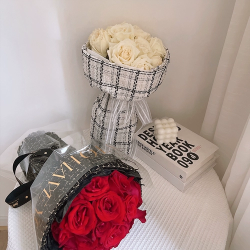 Упаковка, ткань, цветочный магазин, корейская клубника, в стиле Шанель, букет, популярно в интернете