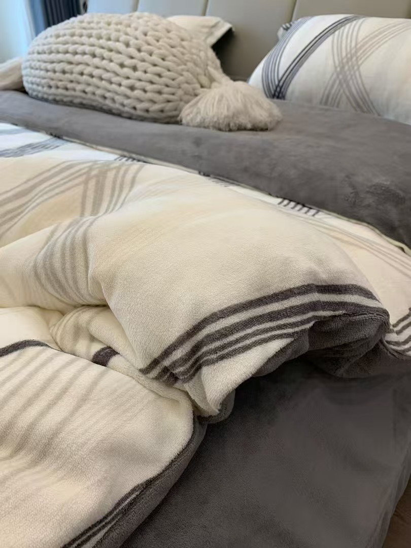 2025 New Milk Velvet Printed Four-Piece Set Coral Fleece Home Textiles Winter High-Grade Double-Sided Plush Thickened Flannel