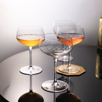 Japanese hand-carved unleaded high-foot cocktails butterfly-shaped wide-mouthed champagne glass bar classical Martini Cup