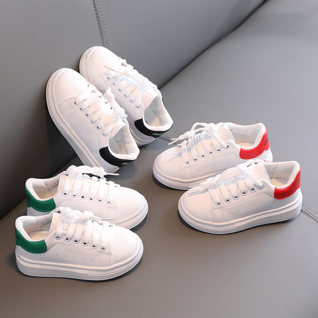 Children's sports shoes 2023 spring and autumn new boys' leather panel shoes girls' white shoes middle and big children's soft-soled single shoes