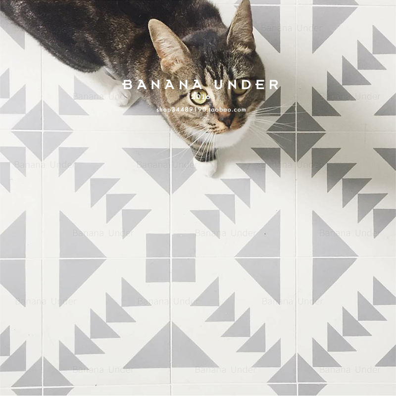 A banana under a banana) It's the designer grey recommended grey fish bone flower brick make-up room tile kitchen balcony floor tiles