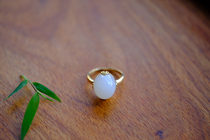 Quadrilateral Ruyi 18k gold Seiko inlaid with four sides hollowed-out gold ruyi and field jade seed material glutinous rice round