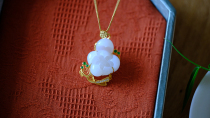 Lotus Moon 18K Gold Classical Floral Silk Natural Emerald Diamond and Tian Yuseed Flowers Suo Chinese Classical Elegant