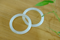 White Moon Light Xinjiang and Tian Yuseed Large Open Door White Moisturizing Gold Leather Round Bar Grease Seed Bracelet 54 54 5 57 5