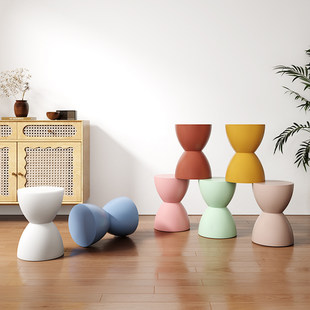 Принц -табурет скандинавский пластиковый круглый стул, простой табурет с дварф