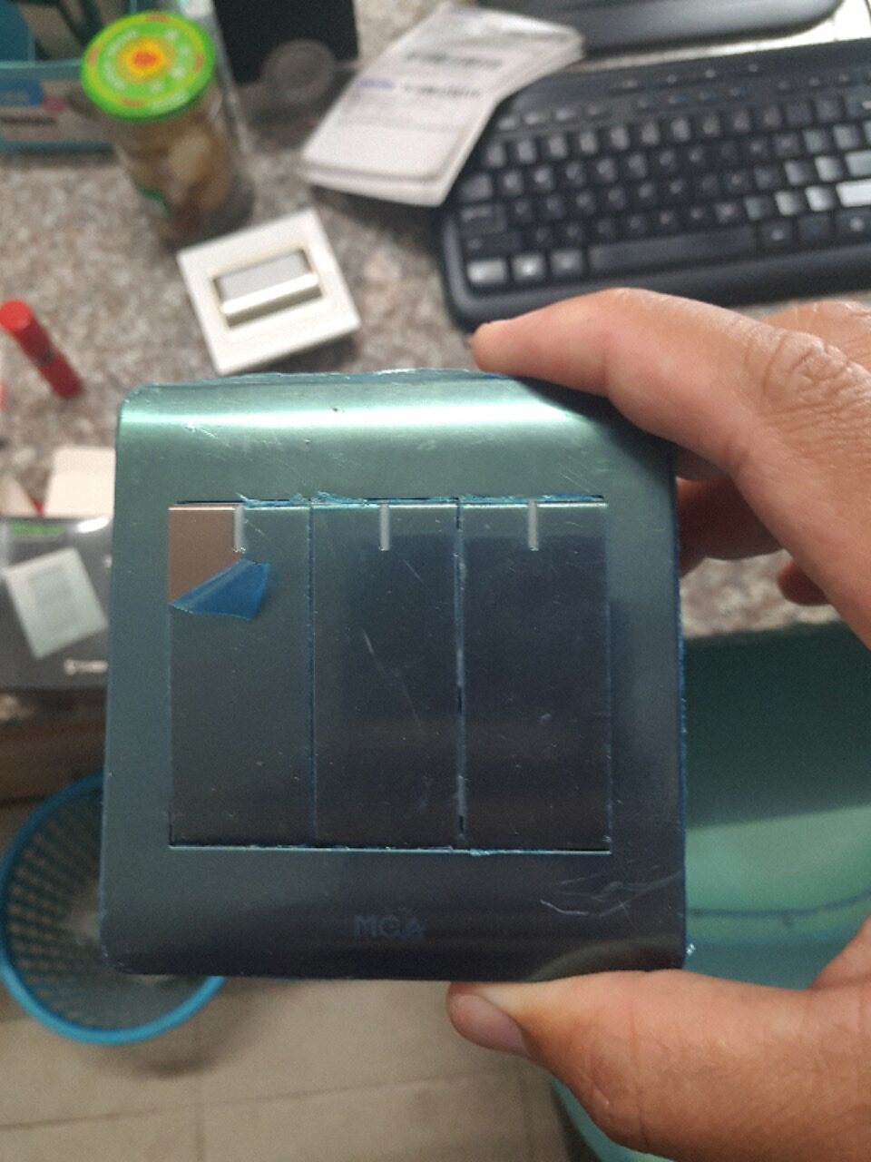 Nandi three-bit single-control switch