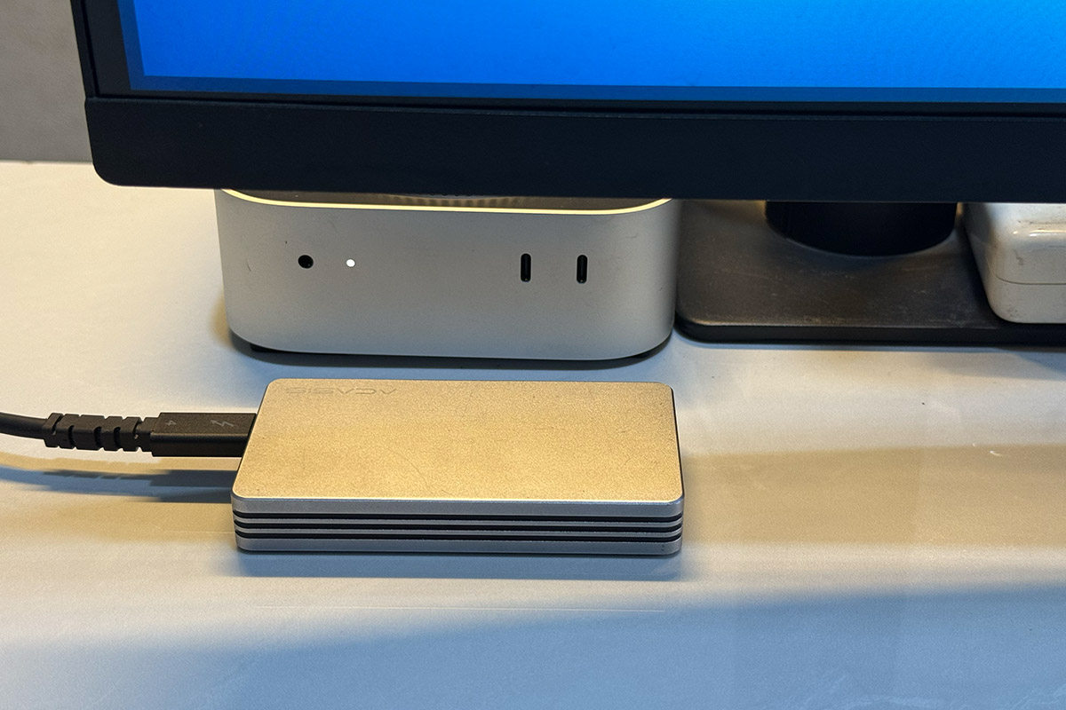 全新原装 ThinkPad Thunderbolt 4 Smart Dock Gen2 7500 Cable 雷电4数据线 PD3.1 快充线 FRU 5C11S03636 40G 240W兼容Macbook Pro iphone 16 17 pro max