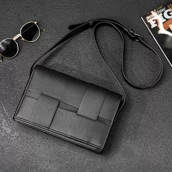 2026 New Crossbody Bag for Men, Fashionable Small Square Bag, Men's Shoulder Bag, Woven Messenger Bag, Trendy Camera Bag, Outdoor