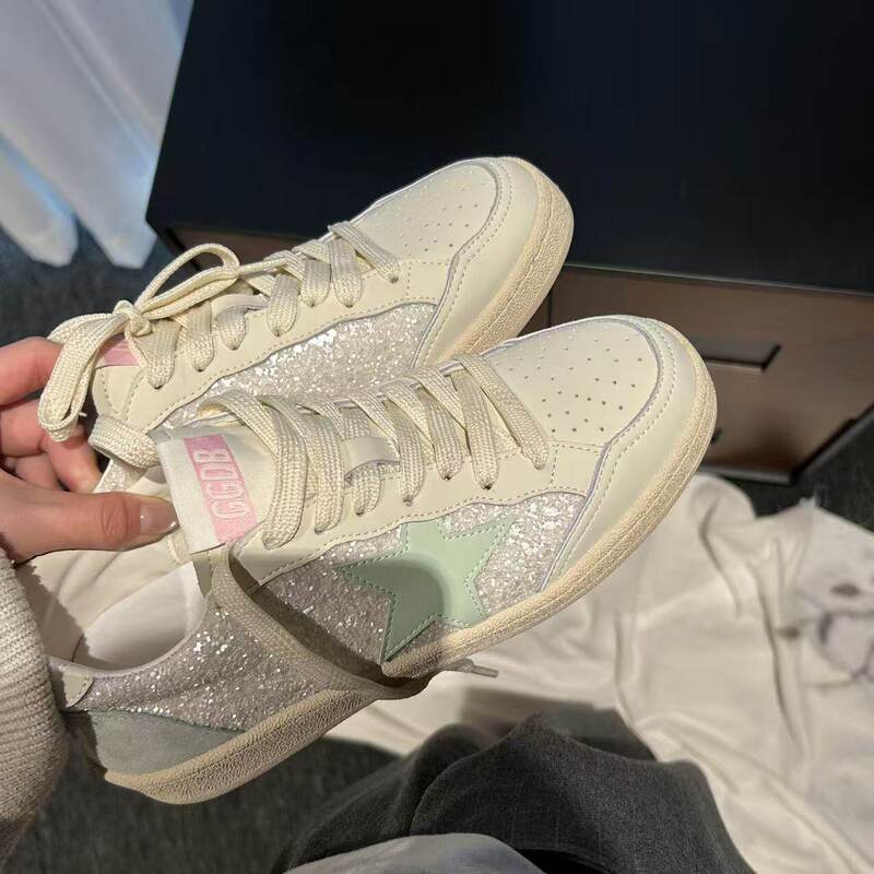 Height Increase Within 5cm ~ Genuine Leather Thick-Soled Glitter White Sneakers for Women, Spring and Summer Casual Versatile Sports Star Sneakers