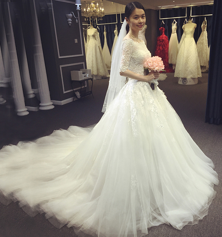 Thạc sĩ váy cưới mới 2019 Hàn Quốc phiên bản của một kích thước lớn cơ thể ren vai kéo cho chiếc váy cưới mỏng 2020