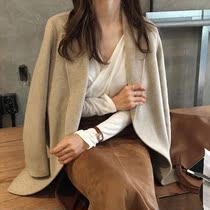 Sandro Fashiong comfort is just right ~ delicate and soft gives you a good enjoyment and fashionable