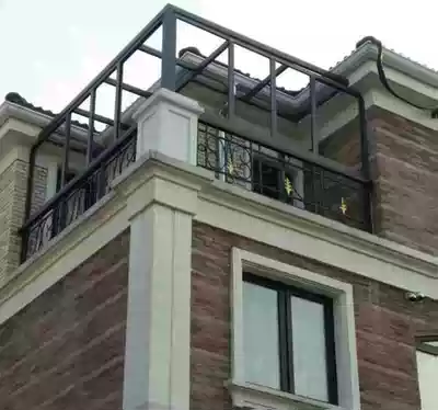 Changzhou broken bridge aluminum alloy doors and windows sealing balcony casement windows sliding doors soundproof doors and windows greenhouse customization