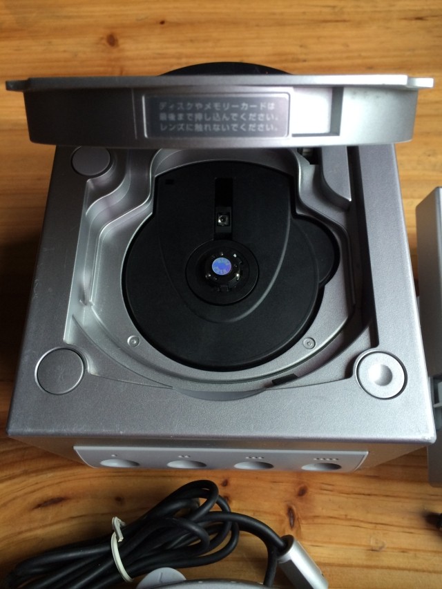 Bảng điều khiển trò chơi Nintendo NGC chính hãng Thẻ 32gSD đầy đủ các trò chơi cổ điển đọc các trò chơi ổ đĩa cứng - Kiểm soát trò chơi tay cầm xbox one x