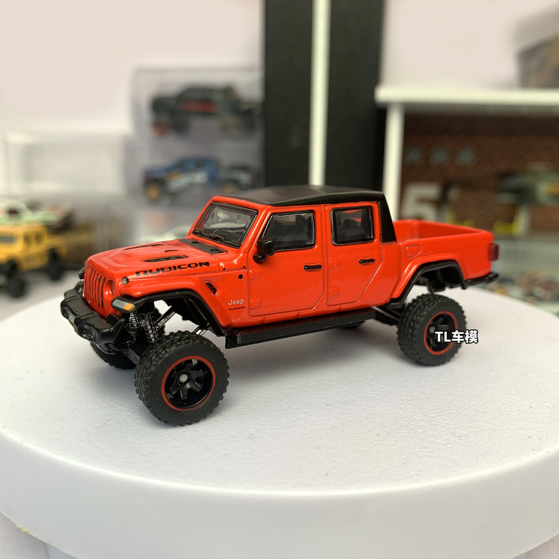 Jkm Jeep Wrangler Gladiator 1:64 Scale Model Car Modified with Shock Absorbers, Modified Pickup Truck with Rubber Tires