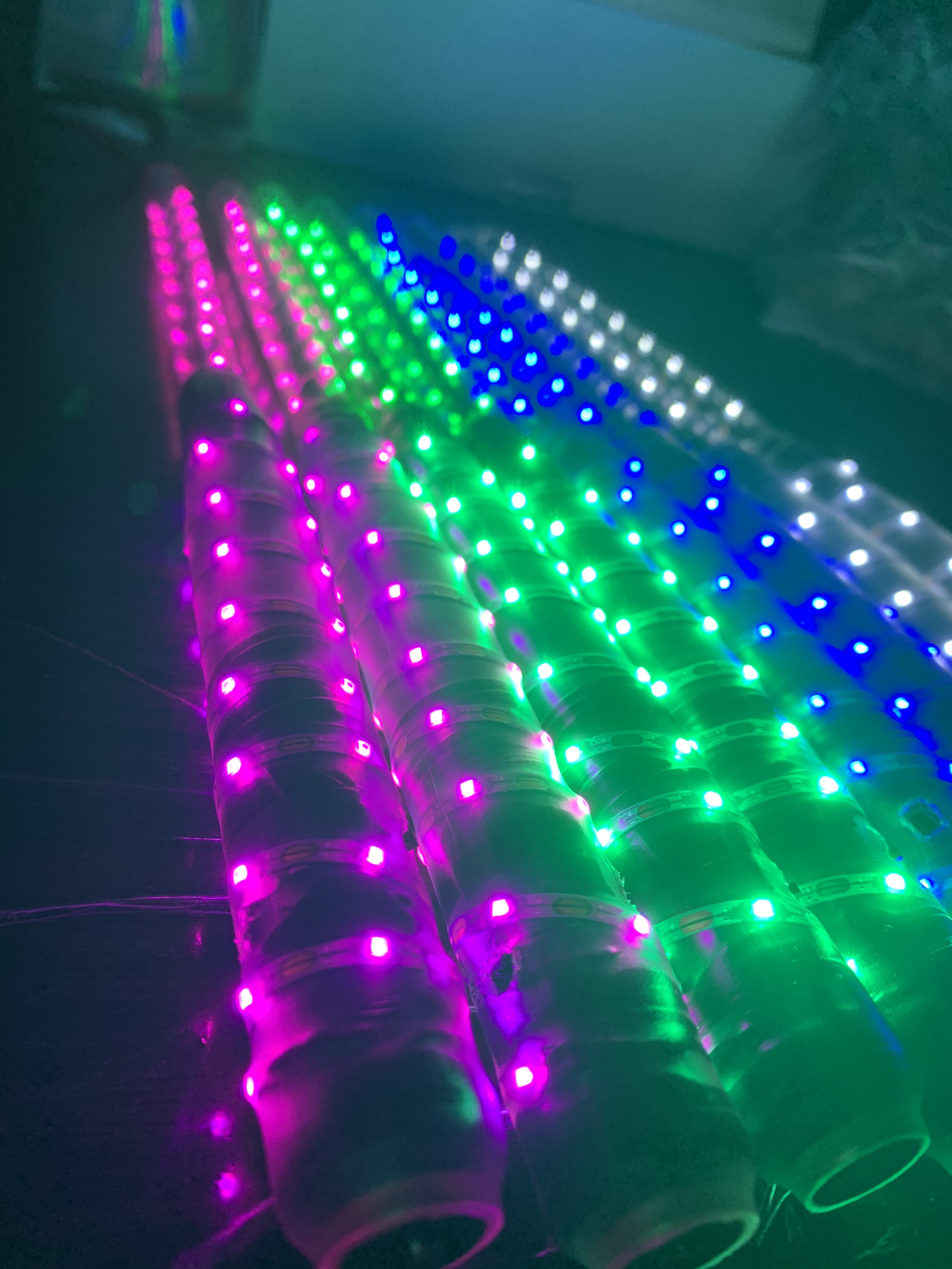 Tianfeng Diabolo Lighting Pole Lithium Battery Charges and Glows for a Longer Time Suitable for Experts and Beginners