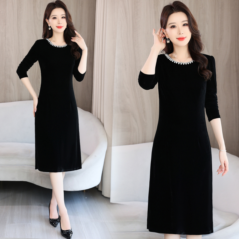 Elegant and Age-Reducing Velvet Long-Sleeve Dress for Women, Spring 2026 New Slim-Fit Mid-Length Bodycon Dress