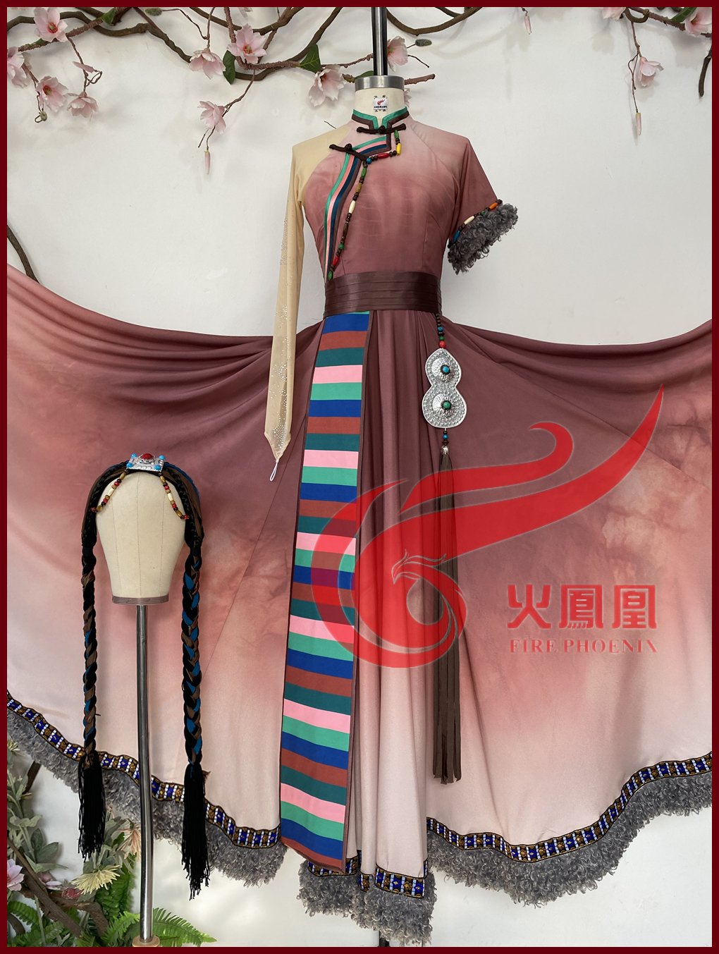 Ethnic folk Tibetan repertoire Zhuanshan dance costumes headdress art test customization Lv Huimin Central University for Nationalities