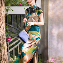 Hibiscus water -- spring and summer style retro Republic of China Ruyi Yuntou Genuine Silk Fragrant Cloud Yarn Hand-painted Qipao Dress