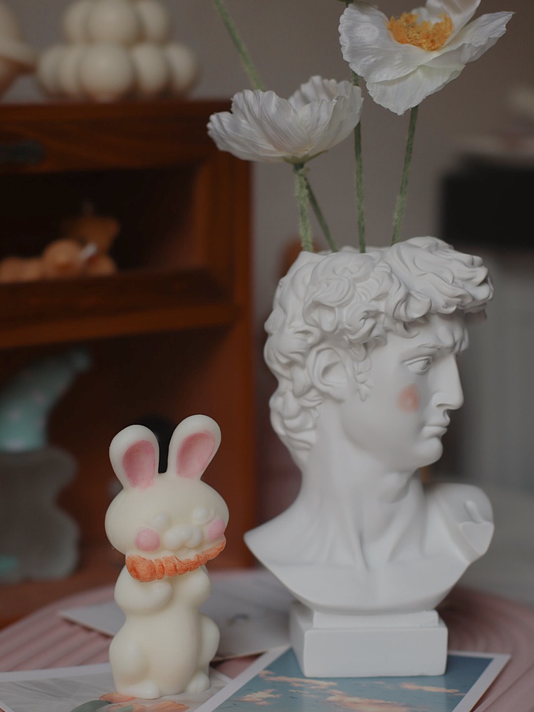 Sold out, do not make up standing rabbit scented candles, home decorations, handmade silicone molds, diy materials